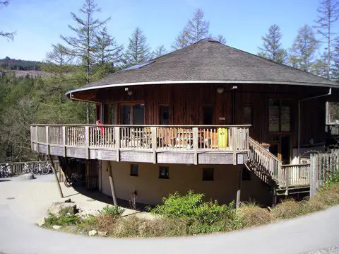 SH7226 : Visitor Centre, Coed Y Brenin