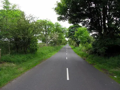 NZ0186 : Minor road to Knowesgate