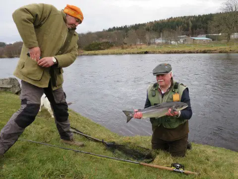 NJ2643 : Go for your camera!!