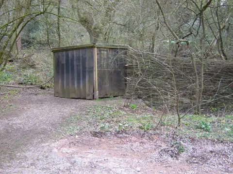 SJ9652 : Bird Hide, Deep Hayes Country Park