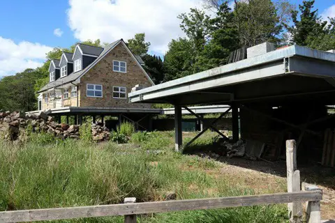 NY8383 : New house in the flood zone, Bellingham
