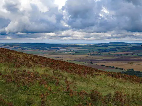 NT9628 : View north from Humbleton Hill