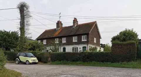 TQ2711 : Farm Cottages, Saddlescombe Farm