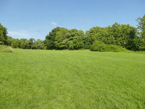 SE2126 : Oakwell Country Park - open space