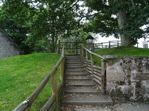 NO7496 : Steps at Milton of Crathes