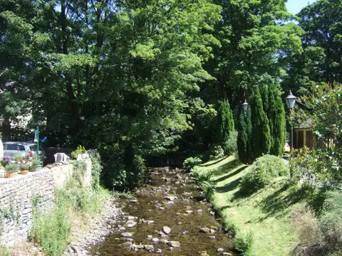 SK0494 : The Shelf Brook, Glossop