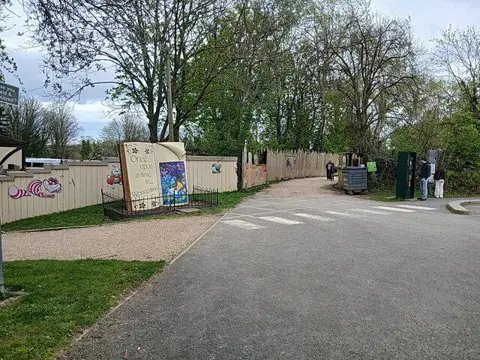 SJ6907 : Entrance to the Exotic Zoo & Wildlife Park