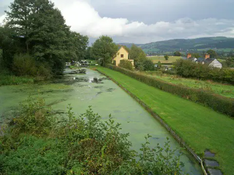 SJ2105 : Belan Locks