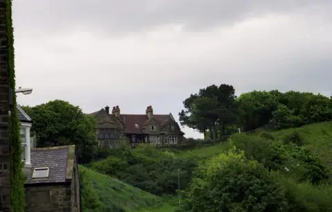 NU2410 : Houses overlooking Alnmouth Golf Course