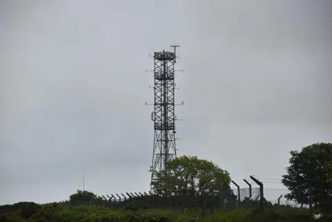 SZ5678 : Mast, Wroxall Down