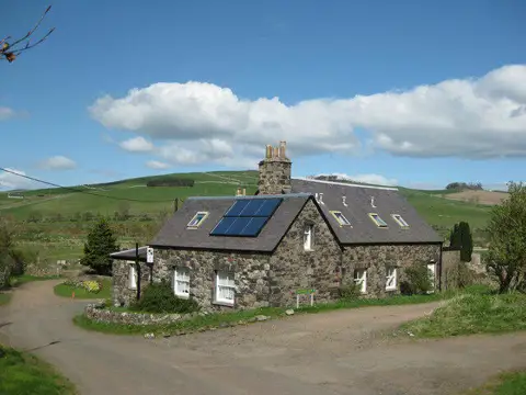 NT8228 : Kirk Yetholm Friends of Nature House