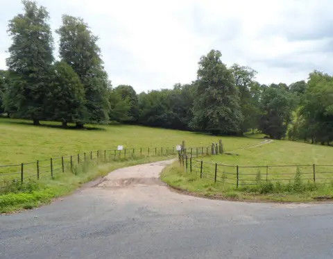 SO3608 : Road to Ffynnonau Farm, Clytha