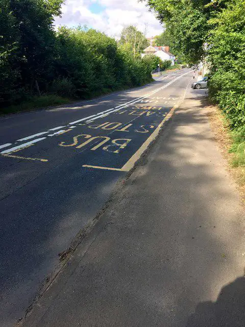 SS5992 : Bus Stop