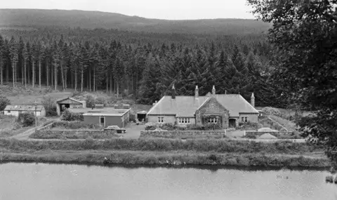 NY6392 : The Bothy