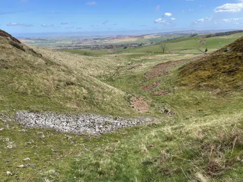 NT9728 : Looking towards Wooler from Humbleton Hill glacial meltwater channel