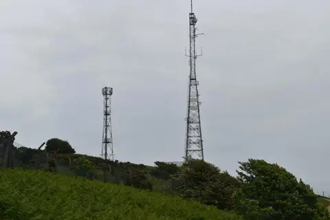 SZ5678 : Masts, St Boniface Down