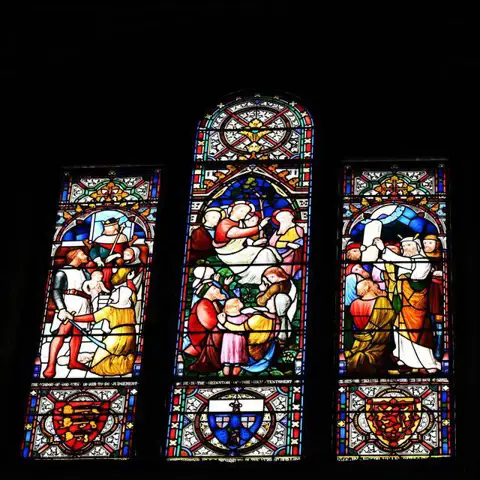 NU0053 : Berwick-Upon-Tweed, Holy Trinity Church: Stained glass windows 6