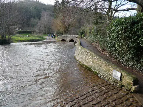 SS9843 : Gallox Bridge