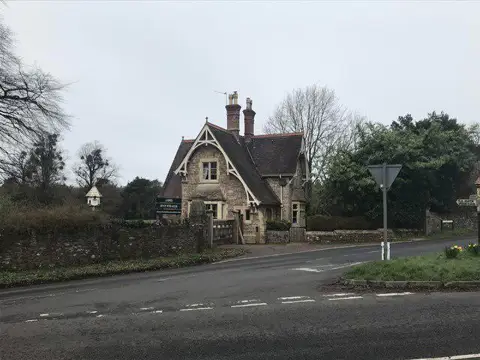ST5171 : Clifton Lodge