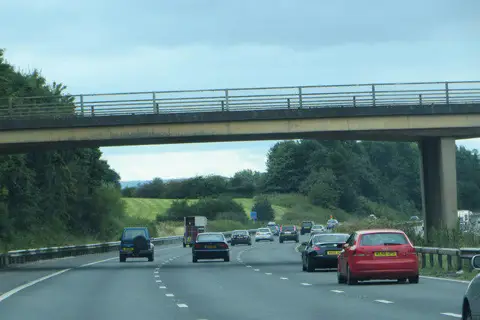 SX9899 : The M5