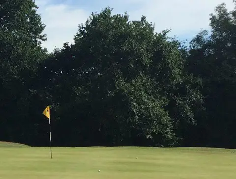 ST2689 : Newport Golf Club - 18th green