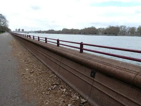 TQ2877 : The London A to Z, from the first entry to the last (133)