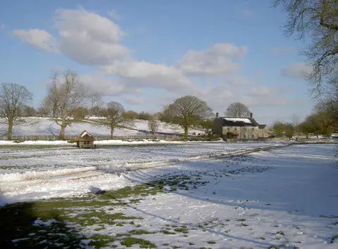 ST5250 : Priddy green in the snow
