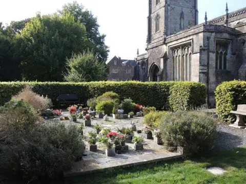 ST4552 : Garden of Remembrance in St Andrew's