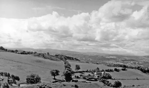 SJ0580 : Western panorama to Snowdonia from Graig Fawr, Meliden 1951