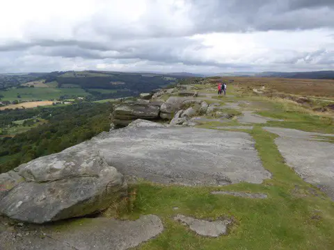 SK2575 : Gritstone pavement on Curbar Edge
