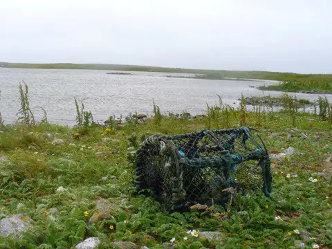 NF7129 : Creel at Loch Aird a' Mhuile