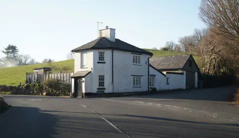 SX7585 : A382 at Moretonhampstead