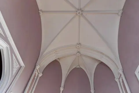 NZ2130 : Bishop Auckland, Auckland Castle: The Ante Room ceiling