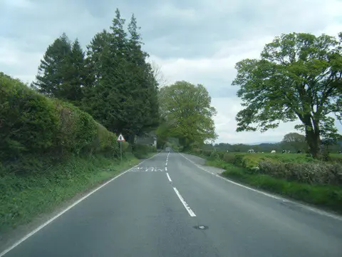 SN4721 : A40 near Allt-y-gog