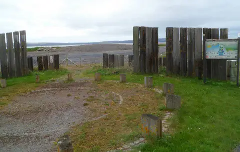 SS5098 : An entrance to the Millennium Coastal Park, Llanelli