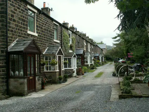 SK0494 : Water Street Old Glossop