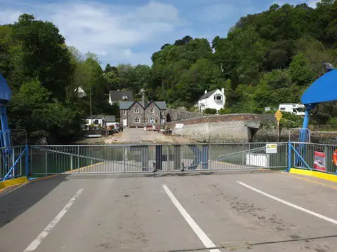 SW8439 : Leaving Trelissick on the King Harry Ferry