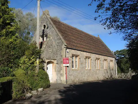 ST4565 : Cleeve field centre