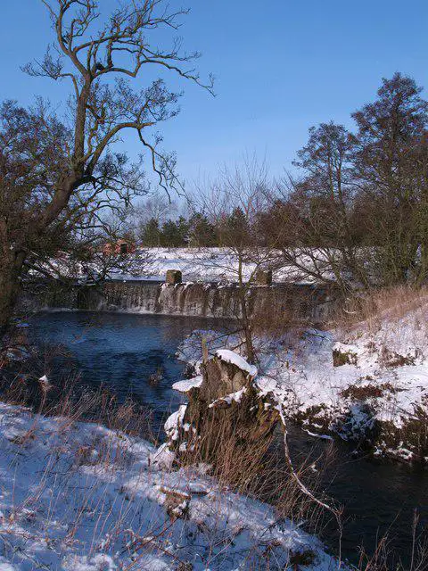 SE4284 : Weir on Cod Beck