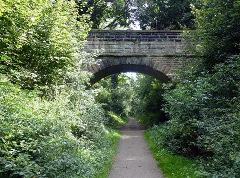 SE3849 : Bridge over the Harland Way