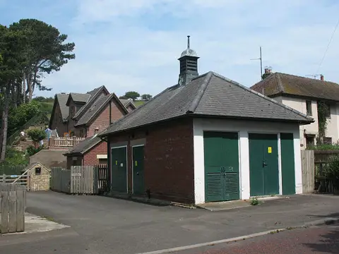 NU2410 : Electricity sub-station, Alnmouth