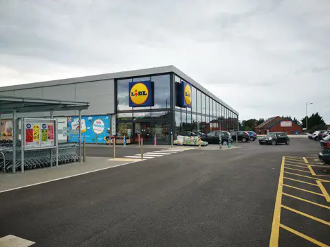 SJ0682 : Lidl Supermarket Prestatyn